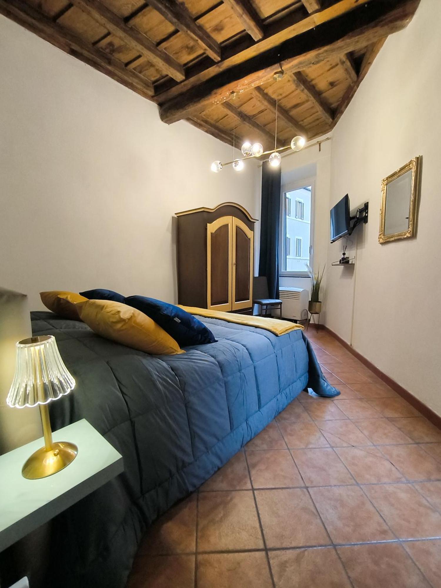 Crezy House Trilussa Rome