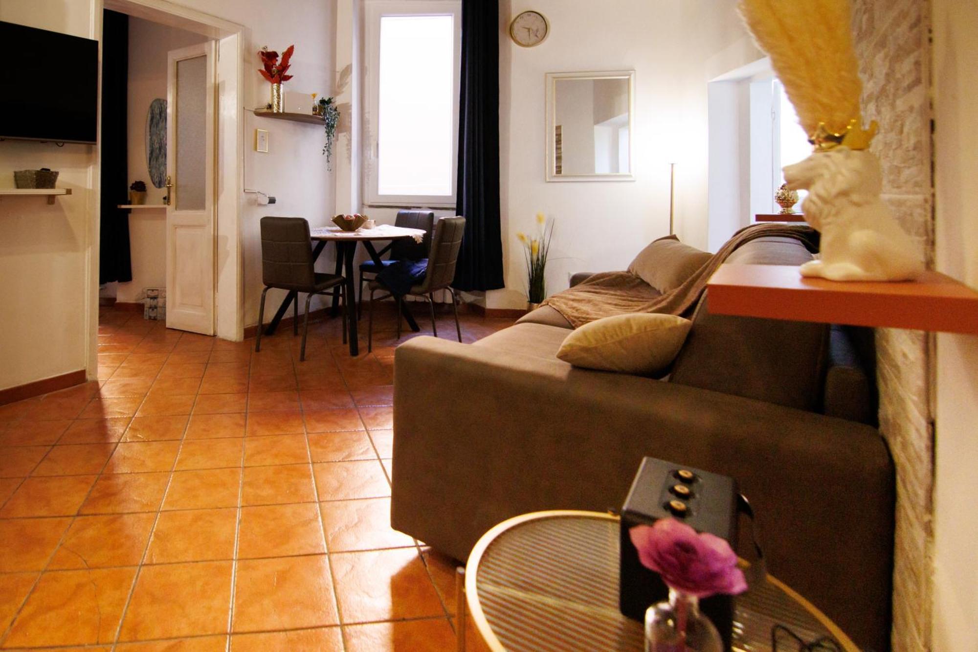Crezy House Trilussa Rome